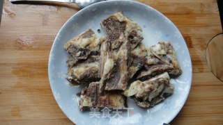 [飞禽走兽]剁椒豉香蒸腊排骨的做法步骤：1
