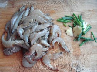 原汁原味---白灼虾的做法步骤：1