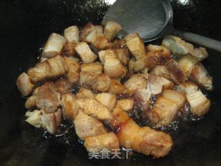 金典红烧肉的做法步骤：2