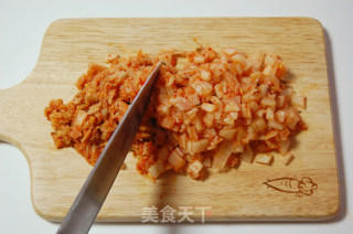 韩式吞拿鱼泡菜汤的做法步骤：1