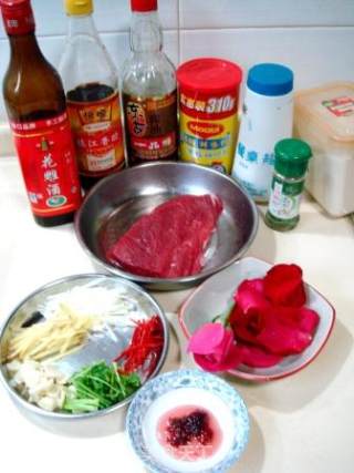 【飞禽走兽】――“炸烹玫瑰袍子肉”的做法步骤：1