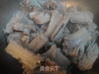 [飞禽走兽篇]－－番茄排骨的做法步骤：2