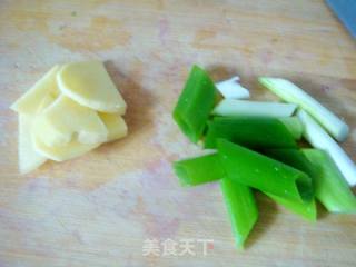 【飞禽走兽】红烧凤爪的做法步骤：3