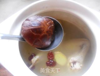 【飞禽走兽篇】--花菇鸡翅鲜汤的做法步骤：6