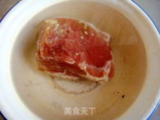 【飞禽走兽】香辣牛肉酱的做法步骤：1