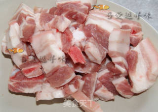青蒜笋片五花肉的做法步骤：2