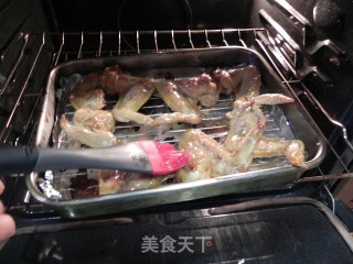 【飞禽走兽】蒜香蜜汁烤鸡翅的做法步骤：7