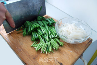 韭菜炒银鱼的做法步骤：1