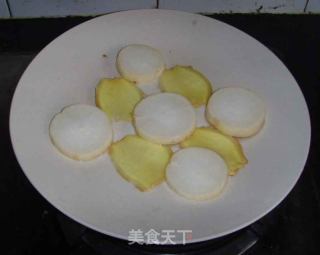 剁椒鱼头的做法步骤：2