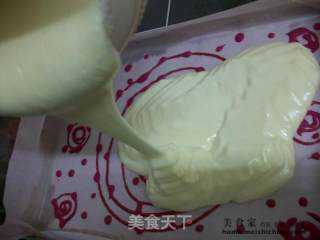 蛋糕体上搞搞新花样@@芝士奶油蛋糕卷的做法步骤：14