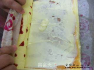 蛋糕体上搞搞新花样@@芝士奶油蛋糕卷的做法步骤：18
