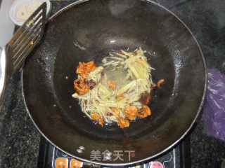 【飞禽走兽】----鸡肉垫卷子的做法步骤：3