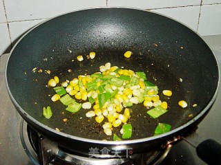 鱼米之香(炒饭)的做法步骤：4