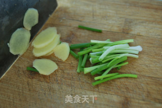 制作最简单的盐水河虾的做法步骤：3