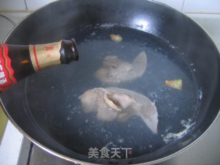 【飞禽走兽篇】糟卤门腔的做法步骤：4