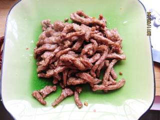 煸牛肉丝的做法步骤：4
