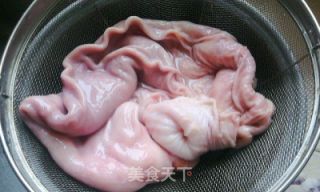 雪菜爆肚丝的做法步骤：1