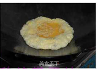 酸酸甜甜的西红柿炒鸡蛋的做法步骤：4