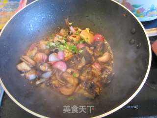 蒜头豆豉焖海鳝的做法步骤：8