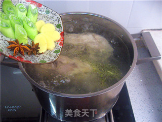 [飞禽走兽]--女人一定要喝的"鸡肉海带汤"的做法步骤：7
