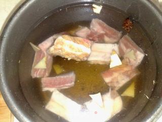 【飞禽走兽篇】排骨炖小白菜的做法步骤：3