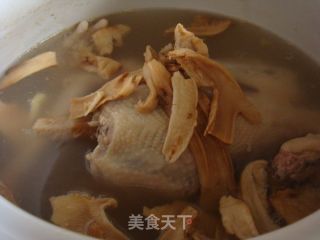 松茸鸡汤的做法步骤：6