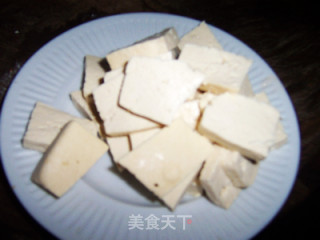 腊肠炒豆腐的做法步骤：2