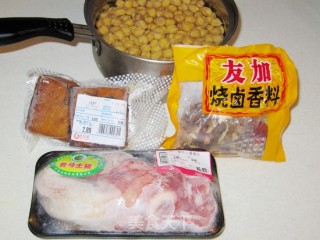 【飞禽走兽】卤猪舌的做法步骤：1