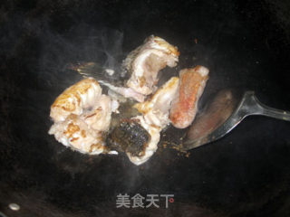 枸杞叶鱼腩汤的做法步骤：4