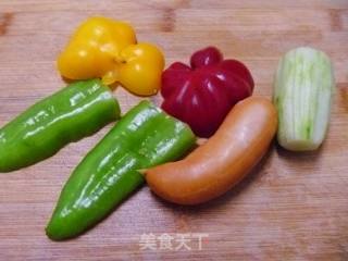 【换个花样吃米饭】缤纷炒饭的做法步骤：4