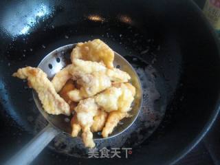 糖醋猪腿肉的做法步骤：5