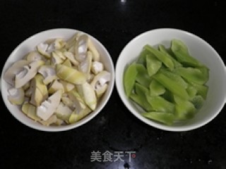 腌笃鲜的做法步骤：1