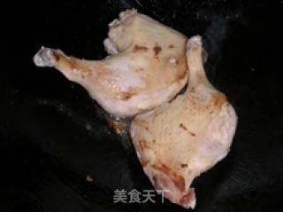 五香啤酒鸭腿的做法步骤：2