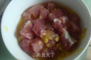 【飞禽走兽篇】菠萝肉丁的做法步骤：5