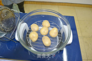 西式土豆的做法步骤：1