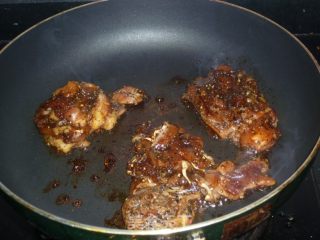 黑椒蜜汁鸡腿的做法步骤：5