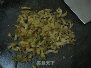 【飞禽走兽】肉丝榨菜的做法步骤：3