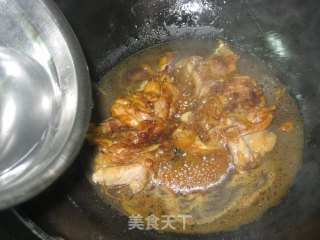 【飞禽走兽】玉米笋豉油鸡腿的做法步骤：5