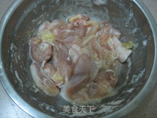 【飞禽走兽】柠香鸡腿的做法步骤：2