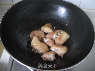 【飞禽走兽篇】花生猪手的做法步骤：4