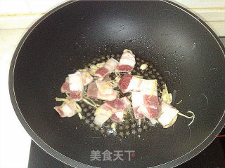五花肉炖豆腐的做法步骤：4