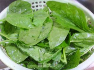夏日清新小炒：蒜香木耳菜的做法步骤：1