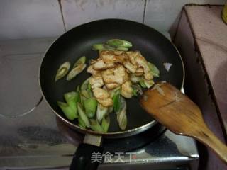 大葱炒豆腐的做法步骤：7