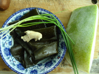 冬瓜海带鸭架汤的做法步骤：1