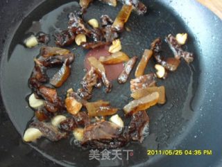 家常菜——炒茭白的做法步骤：4