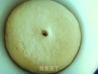 核桃黑芝麻红糖面包的做法步骤：3