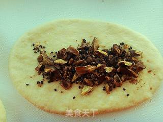 核桃黑芝麻红糖面包的做法步骤：7
