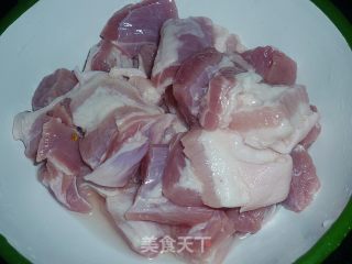 经典咸味粽——蛋黄肉粽的做法步骤：1