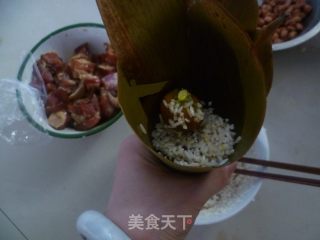 经典咸味粽——蛋黄肉粽的做法步骤：5