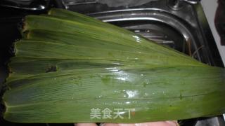 红豆、绿豆小粽子的做法步骤：2